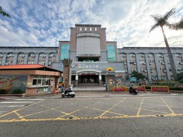 嘉義透天大樓 嘉北國小正門口｜黃金店住資產