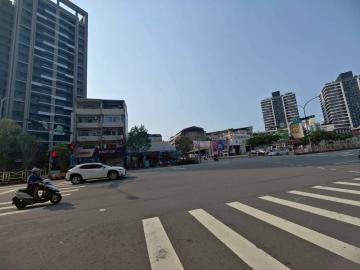 台北房仲小玉 獨家 台中親親戲院臨馬路商業用地