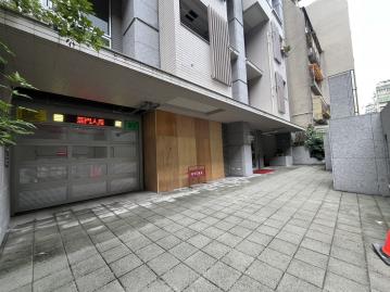 中山大同找房 龍門大苑景觀二房車