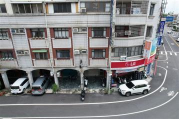 高雄店面三角窗 陽明商圈學區黃線捷運有市店面透天