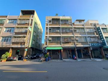 高雄店面三角窗 內惟美術館輕軌站大榮街邊間大地坪透店