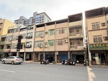 高雄店面三角窗 市政府寒軒飯店旁 復興二路透天店面