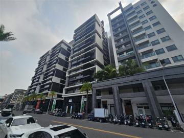 高雄店面三角窗 多城國際邊間2房含車鄰近全聯中安商圈低總價美