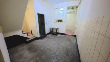 豐原房仲雙熊-豐商成功商圈 三村路靜巷透天 小路安全好居住