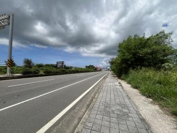 屏東潔出房仲 恆春臨20米路工業地