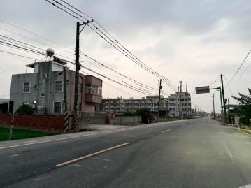 【林鳳營車站旁大面寬豪宅建地】不到500萬！圓一個自地自建的夢