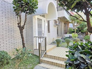 新營房地專家 新營府西路超稀有大地坪庭院車墅