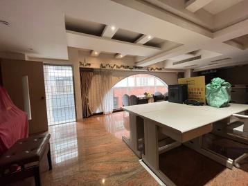 房屋土地農舍白曉華 羅東國華國中旁獨棟有電梯可公司可店面住家美別墅 