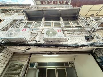 板橋房仲達人 板橋透天厝低總價釋出｜可改套收租或翻新自住