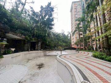 世新山莊三房車