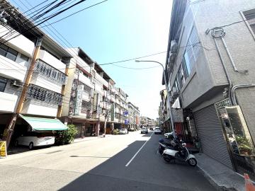 台中置產管家婆 太平國小旁臨十五米路美透店