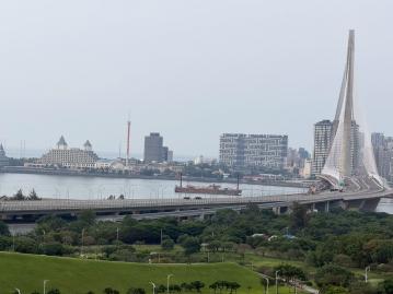 台北房地找阿雄 八里鶴馨居無敵全面海景第一排舒適2房車