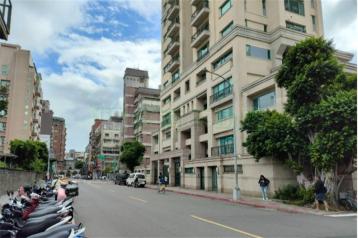 台北房地找阿雄 明德路電梯低總價陽光樓商業事務所兼住家可貸款