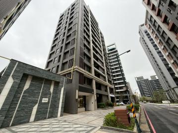 新竹買房房衛軍 金雅重劃區稀有店面+平面車位