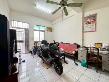 清水梧棲房仲推薦 專任急售出價就談｜臨路6房透天｜有孝親房