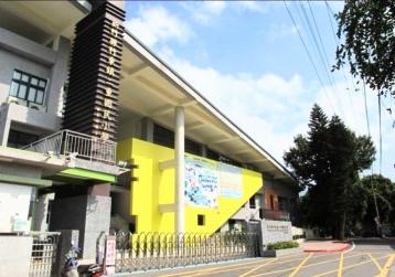 近二重國小星都匯頂加1+1層3房翻新美廈出價談)