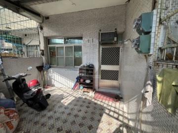 高雄房屋《高雄鳳山國中美透天》