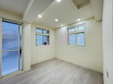  愛麗絲家族~大庄商圈全室整新水電更新五房‧門前可停車靜巷透天