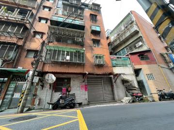 汐止橫科路正路邊邊間店面