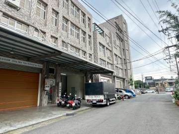 烏樹林工業區電梯廠房