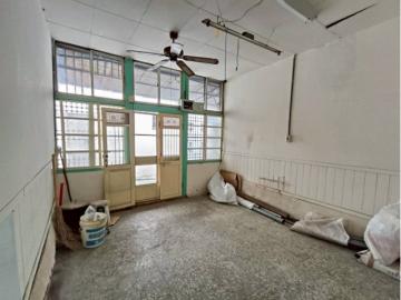 民族國小旁平房