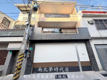 台南電梯社區安南區近商６０大面寬整新雙車墅