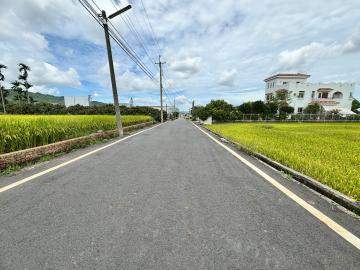 草屯國六旁方正美農地 南投土地透天