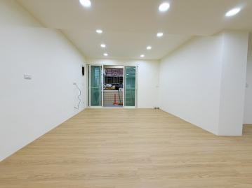 七堵大華裝潢美三房 基隆房仲女王 陳素珍 0937186713