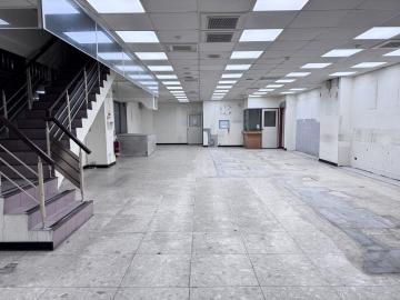 正義北路角窗1樓金店面+2樓辦公