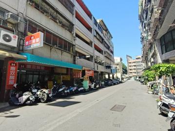 北屯監理所旁可營登7米大面寬美樓店