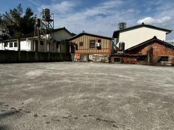 國姓北梅國中旁美建地