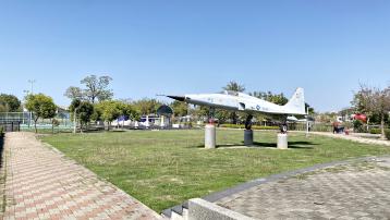 空軍一號公園@換新4房(朝南車墅)