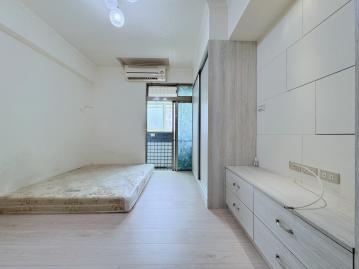 中和房仲顧問  新和國小君臨低總陽台套房