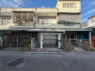 花蓮土地農舍 【鳳林慢城・市心靜巷】8米路車庫透天｜開放式