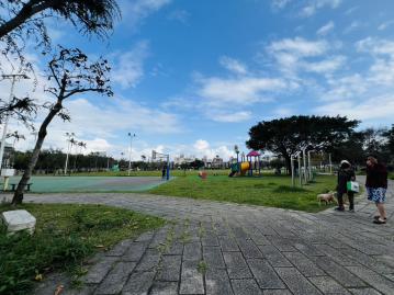 3808美崙區前坪公園旁優質華廈全新裝潢空間明亮