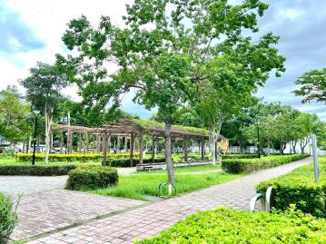 太平買房推薦 太平全新整理4房★面公園學區車庫透天★地29坪