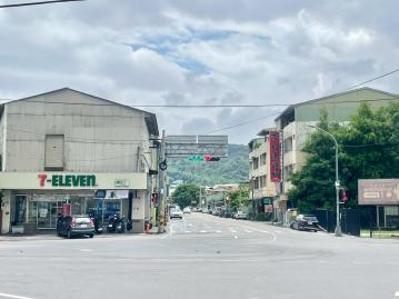 草屯房屋土地 芬園大面寬稀有住家旁荔枝園雙面路角地