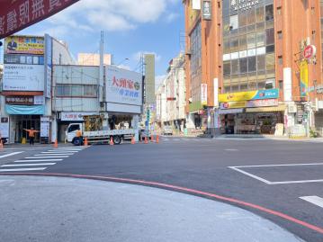 台中公寓大樓 錢櫃旁住辦大樓