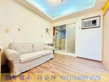 摩登歐洲｜入門玄關前後陽台｜正一房 一廳衛浴開窗