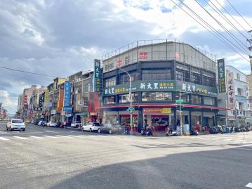 吃三代最強店王來了！內新黃昏市場超級大角店 大里房仲推薦