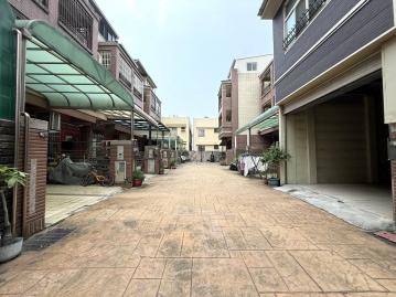 台中海線房價｜陽光加州｜冬暖夏涼｜陽光四房｜朝南透天｜前院停車