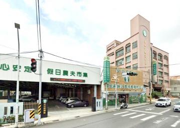 區公所旁三合院 方正建地