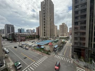 (租)R15自由黃昏市場明亮大兩房兩衛浴 農十六美術館房仲