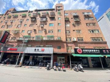 中和區｜橋安街華廈電梯四房出租｜