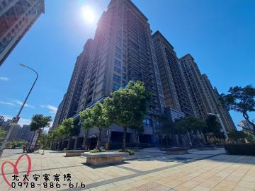 安家幸福在北大 北大特區翡冷翠臨路挑高大面寬金店面