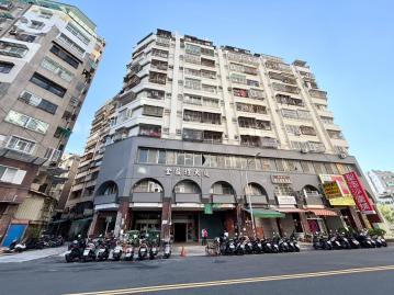 鹽埕區愛河畔大坪數住辦百坪毛胚 高雄房地專家
