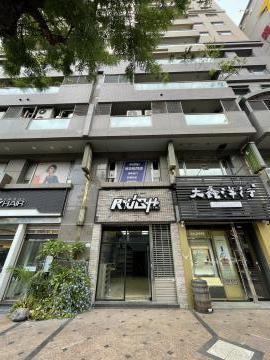 永信登峰文化中心店面挑高1+夾+2樓