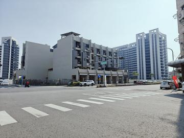 蔡易達/鳳山鳳翔學區電梯透天店面/只租一樓，屋新