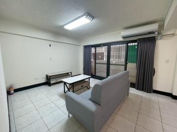 西區模範 獨立/共享 ｜工作室 價格可 有電梯 （台水電 ）