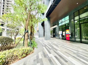 竹科潤隆全新挑高1+2樓店面(附兩個平面車位)